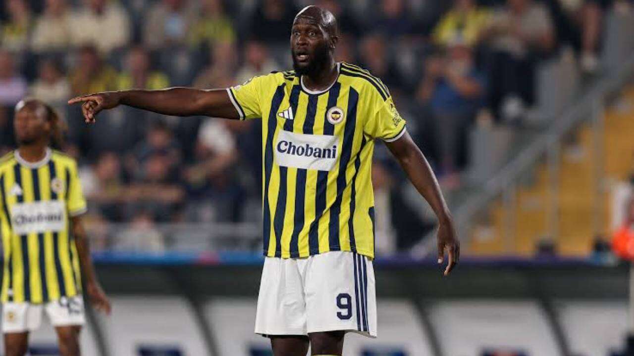 Fenerbahçe'de Aziz Yıldırım'dan Lukaku kararı: İmzası daha kurumamıştı, fişi çekildi! 7